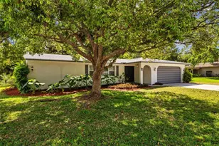 1905 Oro Ct, Clearwater, FL 33764 - Photo 29