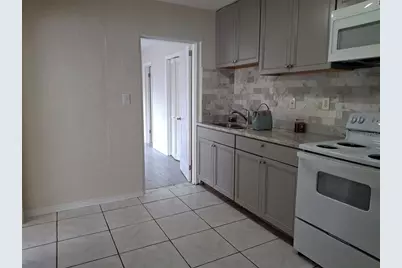 3947 Mohr Avenue N #1, Saint Petersburg, FL 33714 - Photo 7