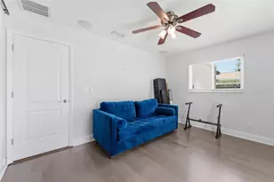 4096 38th St S, Saint Petersburg, FL 33711 - Photo 31