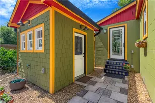 1427 E Powhatan Ave, Tampa, FL 33604 - Photo 3