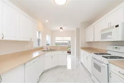 28632 Seashell Court, Wesley Chapel, FL 33545 - Photo 19