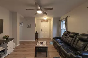 11910 Mango Groves Blvd, Seffner, FL 33584 - Photo 7
