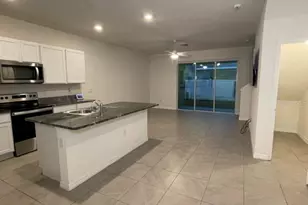 2883 Peony Pr Ln, Wesley Chapel, FL 33543 - Photo 3