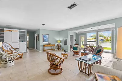 4133 49th Avenue S, Saint Petersburg, FL 33711 - Photo 9