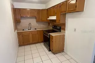 1100 70th St N, Saint Petersburg, FL 33710 - Photo 7