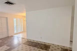 1100 70th St N, Saint Petersburg, FL 33710 - Photo 5