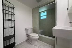 101 W Lemon St, Tarpon Springs, FL 34689 - Photo 11