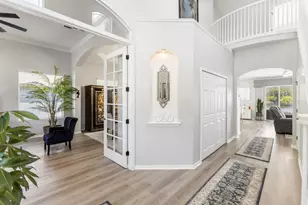 8758 Crystal Creek Ct, Land O Lakes, FL 34638 - Photo 7