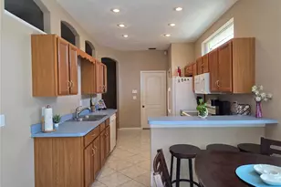 1006 Tropical, Bradenton, FL 34208 - Photo 5