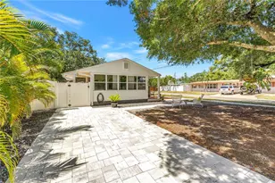 798 45th Ave N, Saint Petersburg, FL 33703 - Photo 3