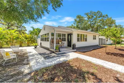 798 45th Avenue N, Saint Petersburg, FL 33703 - Photo 1