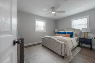 3401 W Van Buren Dr, Tampa, FL 33611 - Photo 15