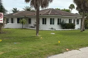 56 Laurel St, Clearwater Beach, FL 33767 - Photo 3