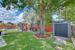 15747 Scrimshaw Dr, Tampa, FL 33624 - Photo 5