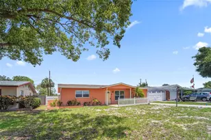 11465 69th Ave, Seminole, FL 33772 - Photo 1