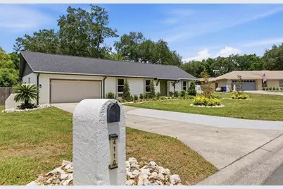 4110 Helene Place, Valrico, FL 33594 - Photo 5