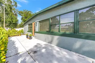 7599 Meadowlawn Dr N, Saint Petersburg, FL 33702 - Photo 45