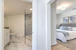 808 7th St N, Saint Petersburg, FL 33701 - Photo 23