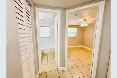 11733 N 12th Street #E, Tampa, FL 33612 - Photo 9