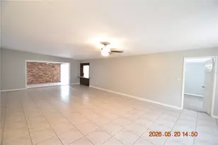 8720 Flame Vine Ave, Seminole, FL 33777 - Photo 5