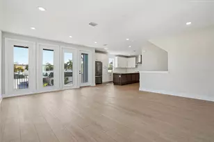 3005 1st Ave N, Saint Petersburg, FL 33713 - Photo 13