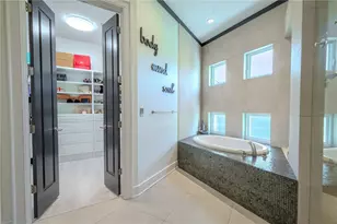 2711 W Trilby Ave, Tampa, FL 33611 - Photo 15