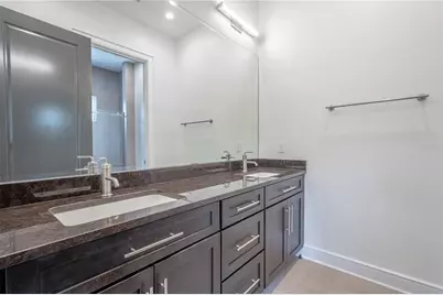 2711 W Trilby Avenue, Tampa, FL 33611 - Photo 31