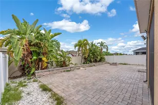 710 Parker Den Dr, Ruskin, FL 33570 - Photo 19