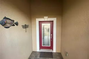 710 Parker Den Dr, Ruskin, FL 33570 - Photo 5