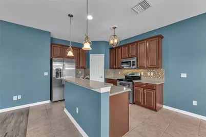 710 Parker Den Drive, Ruskin, FL 33570 - Photo 7
