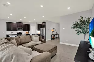 32332 Rosepine Blvd, Wesley Chapel, FL 33543 - Photo 9