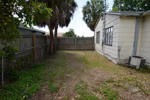 1108 Winchester Rd N, Saint Petersburg, FL 33710 - Photo 69