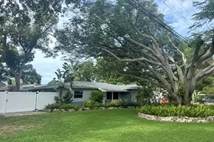 13824 83rd Pl, Seminole, FL 33776 - Photo 1