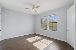 1867 5th St N, Saint Petersburg, FL 33704 - Photo 27