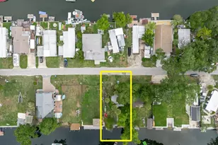 5323 Circle Dr, Weeki Wachee, FL 34607 - Photo 13