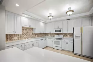 200 121st Ave, Treasure Island, FL 33706 - Photo 9