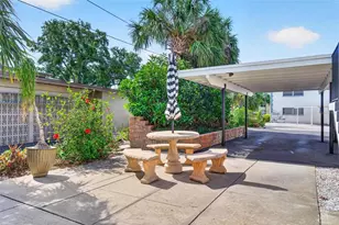 1065 Eden Isle Blvd NE, Saint Petersburg, FL 33704 - Photo 29