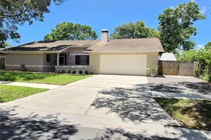 3104 Clovewood Pl, Seffner, FL 33584 - Photo 1