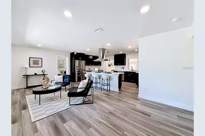 2335 Murilla Way S, Saint Petersburg, FL 33712 - Photo 3