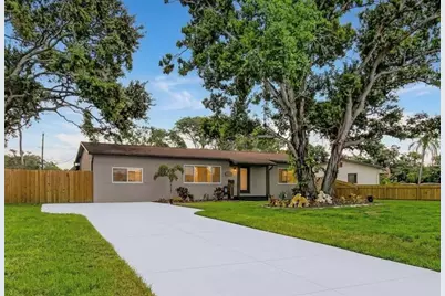 2335 Murilla Way S, Saint Petersburg, FL 33712 - Photo 1