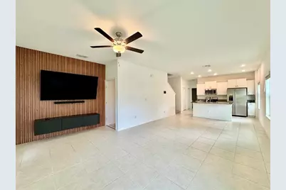 4429 Tuscan Loon Drive, Tampa, FL 33619 - Photo 5