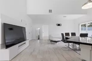 3702 Wiggins Leaf St, Tampa, FL 33619 - Photo 5