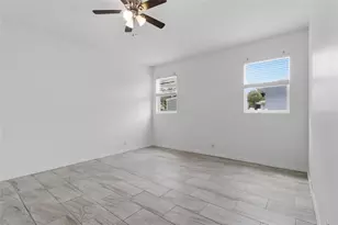 3702 Wiggins Leaf St, Tampa, FL 33619 - Photo 11