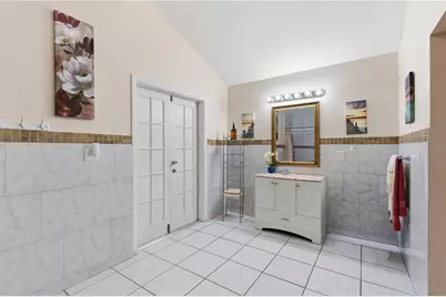 4914 Holiday Drive, Tampa, FL 33615 - Photo 23