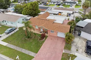 4914 Holiday Dr, Tampa, FL 33615 - Photo 5