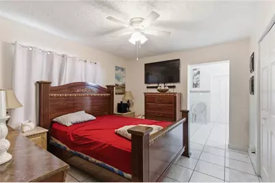 4914 Holiday Drive, Tampa, FL 33615 - Photo 19