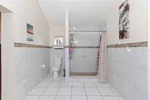 4914 Holiday Dr, Tampa, FL 33615 - Photo 25