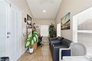 4914 Holiday Dr, Tampa, FL 33615 - Photo 27