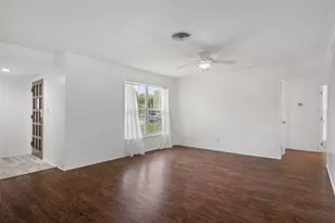2037 67th Ave S, Saint Petersburg, FL 33712 - Photo 7