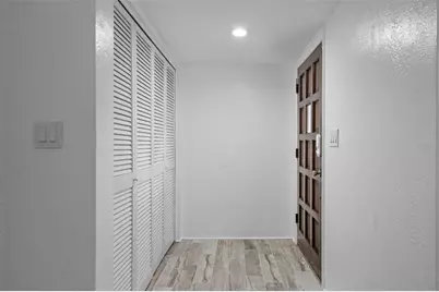 2037 67th Avenue S, Saint Petersburg, FL 33712 - Photo 3